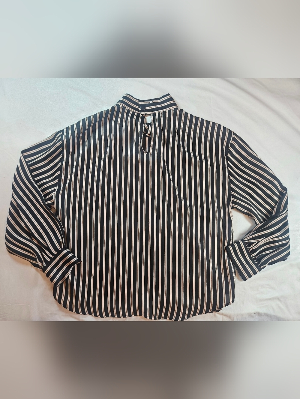 Zara Basic Womens Black & White Striped Long Sleeve Neck Tie Satin Blouse Sz L - Picture 13 of 14